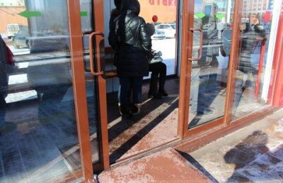 Тёплая остановка в Астане не выдержала первых морозов 