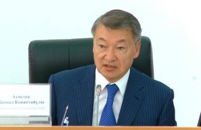 Даниал Ахметов призвал госслужащих отказаться от ежемесячной экологической надбавки к зарплате