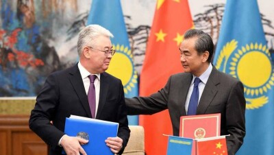 Китай поблагодарил Казахстан за понимание позиции КНР по борьбе с экстремизмом в СУАР
