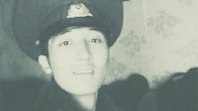 Родные матроса Шишимбаева хотят эксгумировать его тело, чтобы доказать убийство