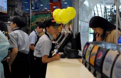 После инцидента с пиявкой Hardee's показал, где готовит бургеры 