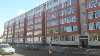 В Уральске жители снесённых аварийных домов получили новые квартиры