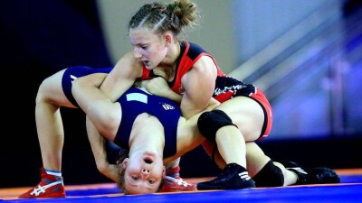 Казахстанская борчиха проиграла в финале чемпионата мира