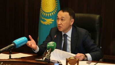 Мухамбетов о цифровизации медучреждений за 1,2 млрд тенге: Это пир во время чумы