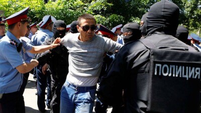 Алматинцу отказали в проведении митинга 32 раза. Он судился с маслихатом и проиграл
