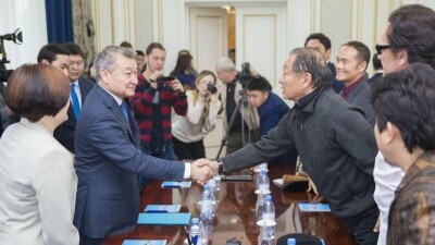 Ахметов встретился со звёздами Голливуда, которые будут продвигать бренд Казахстана