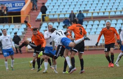 Футболисты "Шахтёра" пожаловались акиму области на невыплату зарплаты