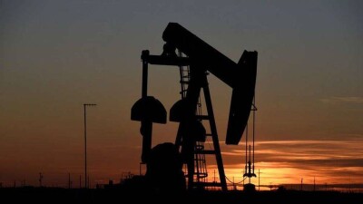 Цена нефти Brent опустилась ниже 51 доллара за баррель