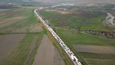 Минэкономики Кыргызстана: Казахстан нарушает нормы ЕАЭС, число простаивающих на границе фур растёт