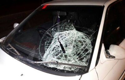 В Алматы водитель Subaru Legacy сбил двух пешеходов 