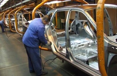 "АвтоВАЗу" перестали поставлять комплектующие