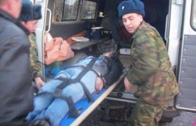 Житель ВКО хотел остановить поезд, но упал с моста