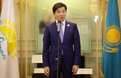 В партию "Нур Отан" идут за лечением души - Байбек