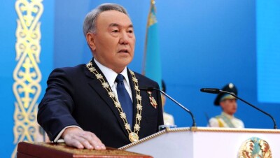 Назарбаев: Я не передам власть своим детям