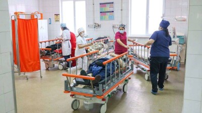 В Казахстане 28 медработников заразились коронавирусом в карантинных стационарах