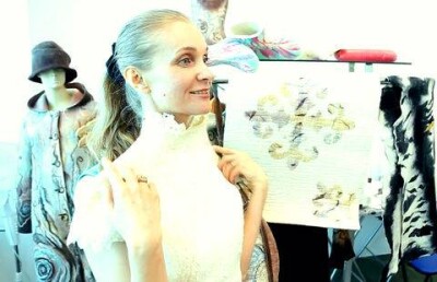 Как делала ковёр для Президента, рассказала мастер из ВКО