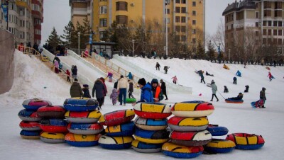 Насколько безопасны горки и катки в Астане и как избежать травм?