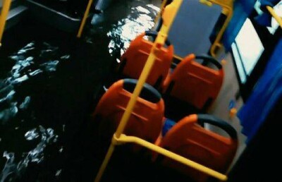 Потоп в Алматы: вода в салонах автобусов, машин, в метро и офисах