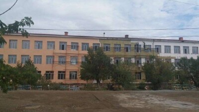 Капитальный ремонт школы в посёлке Бестобе идёт полным ходом