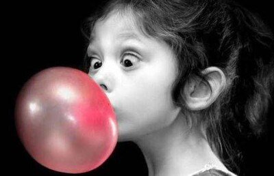 Полиция Алматы опровергла информацию о продаже в школах наркотических жвачек