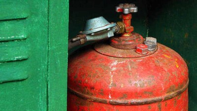 Трое детей в Кызылорде остались сиротами после взрыва газового баллона в доме