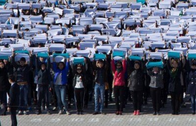 Мырзахметов призвал "Жас Отан" вместо флешмобов заняться реальной работой 