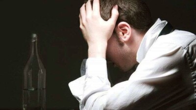 Суд прекратил дело в отношении сотрудника акимата Актау, устроившего скандал в кафе
