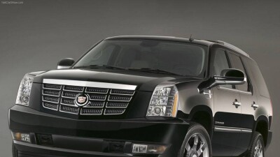 В Алматы оштрафован мешавший проезду водитель Cadillac