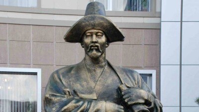 Чапан Казыбек би, сохранённый его потомками, выставят в музее Караганды