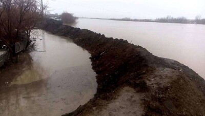 Отказаться от строительства дамбы предложили жители Атбасара