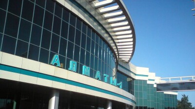 В зданиях алматинских вокзалов снесут магазины и киоски