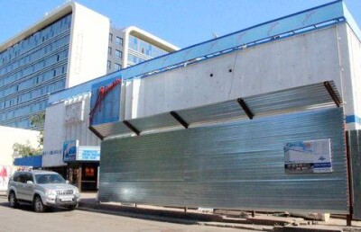 Кинотеатр "Арман" не выжил бы без пристройки Burger King 