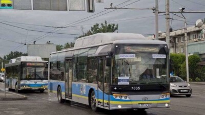 В Алматы наказан замглавы транспортного управления за перебои с автобусами в морозы