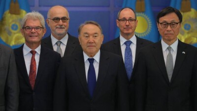 Назарбаев присудил премию королю Иордании 