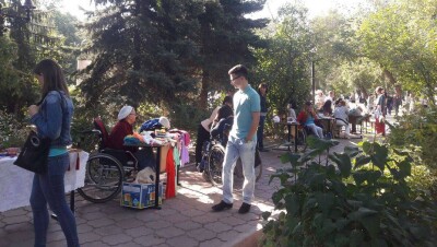 Инвалиды Уральска зарабатывают на жизнь, создавая рукодельные шедевры