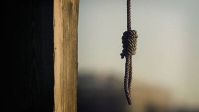 Родные найденного повешенным в Аягозе школьника не верят в версию о суициде