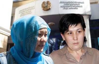 Ипотечников Алматы, изображавших "безликую толпу", оштрафовали за загрязнение общественного места