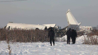 Семьям погибших при крушении самолёта Bek Air выплатят по 4 млн тенге