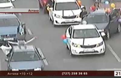 Очередной свадебный кортеж шокировал жителей Астаны своими безумствами