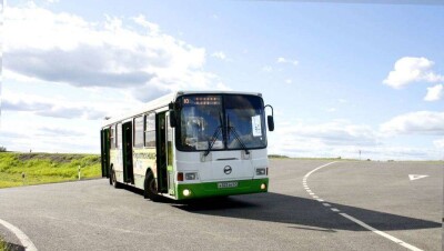 Пассажирский автобус перевернулся в Алматинской области, пострадали 29 человек