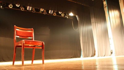 В Алматы театрам не разрешили начать работу. Они переносят даты открытия сезонов