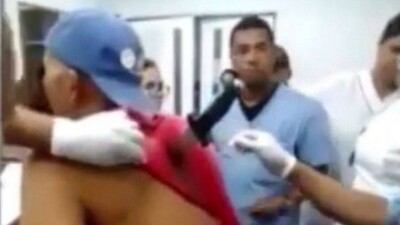 Колумбиец добрался до больницы с мачете в спине