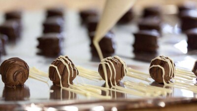 В Алматы работу фабрики "Рахат" приостановили до 15 июня