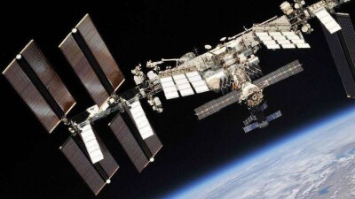 "Союз МС-11" с новым экипажем на борту успешно состыковался с МКС