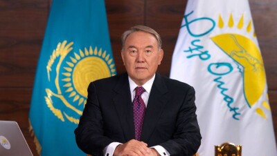 Назарбаев пригласил нового президента Кореи в Казахстан