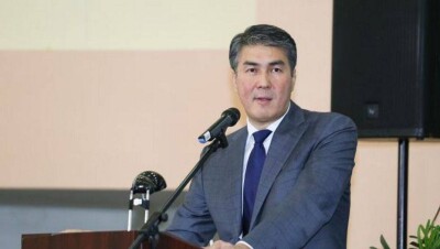 Исекешева перепутали с Байбеком на форуме в Астане 