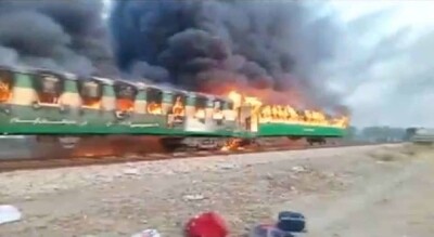 В Пакистане при пожаре в поезде погибли более 70 человек. Токаев выразил соболезнования
