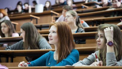 Выпускникам вузов за отказ работать в сёлах выставили счёт в 1,2 млрд тенге