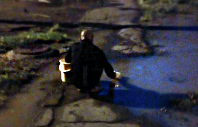 Экибастузцы из-за аварии набирают домой воду из луж