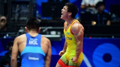 Чемпионат мира по борьбе в Нур-Султане: Ниязбеков вышел в финал, Санаев – нет
